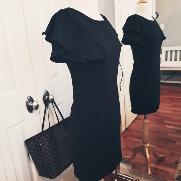 Simple Little Black Dress with Layered Shoulder S - Picture 5 of 7